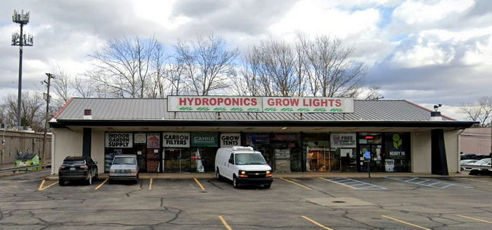Harmony House Records and Tapes - Troy - 3914 Rochester Rd